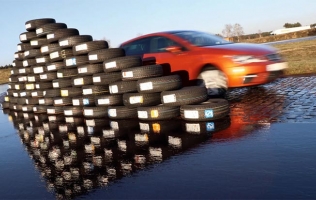 FALKEN ZIEX ZE310 gavo prestižinį “Exemplary”  statusą vasarinių padangų testuose